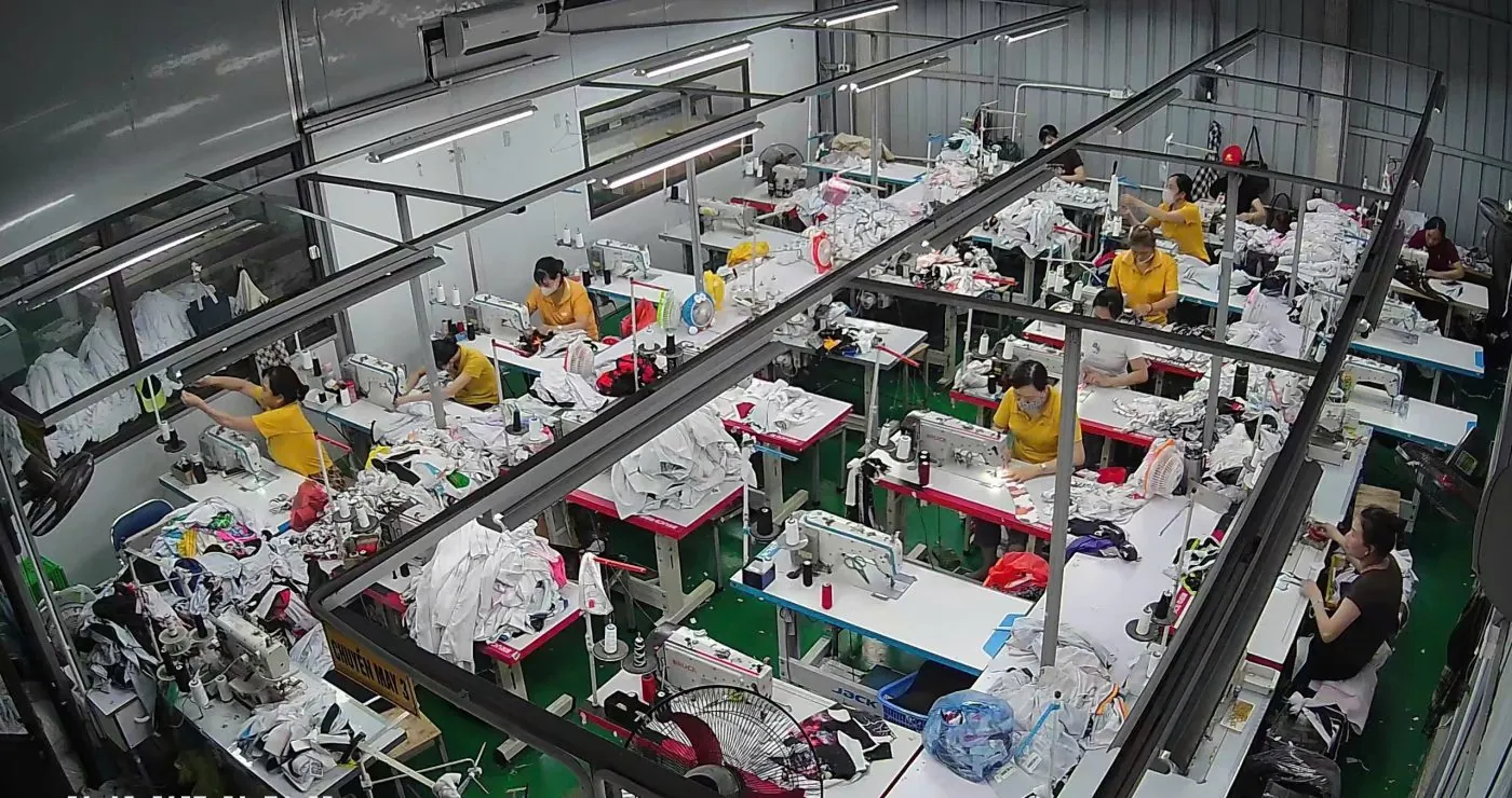 Production team at the Me Linh factory